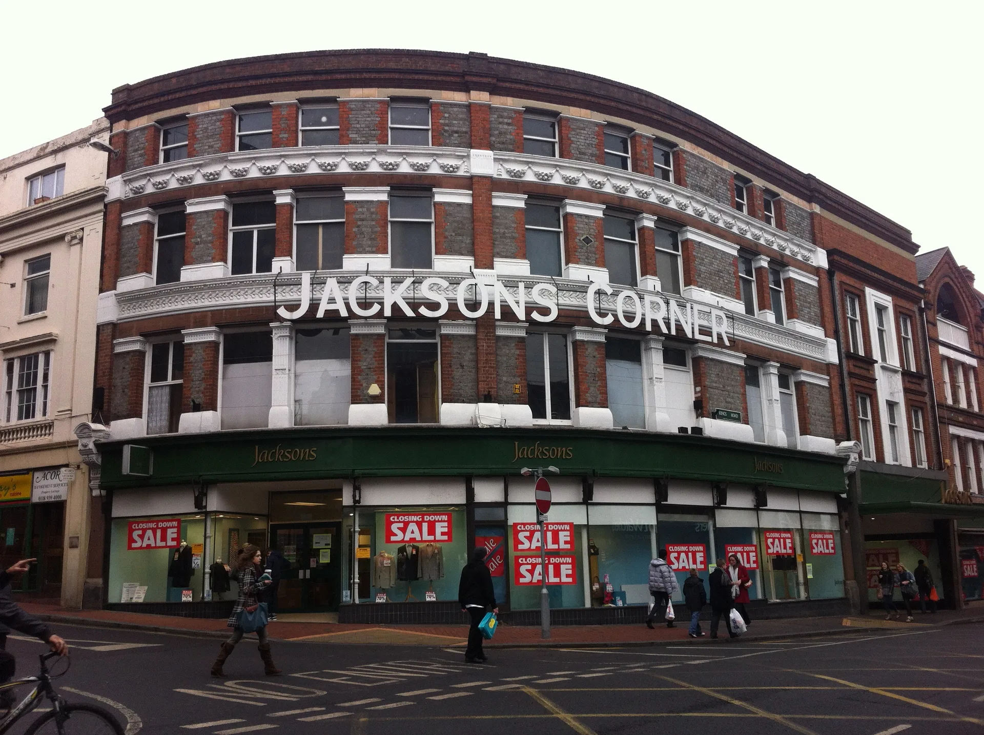 Jacksons_Corner_in_Reading,_December_2013.jpg