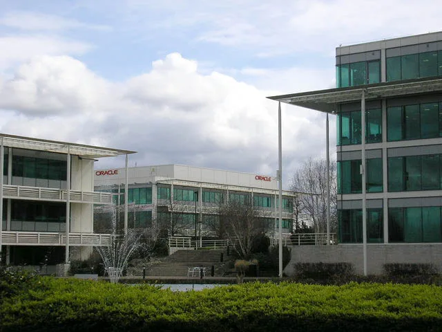 Oracle_at_Thames_Valley_Park.jpg