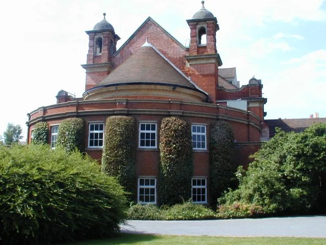 University of Reading Celebrates 100 Years: A Deep Dive into Its History and Future