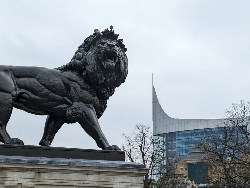 In Front Of The Abbey: A 900-Year History of Reading's Forbury Gardens